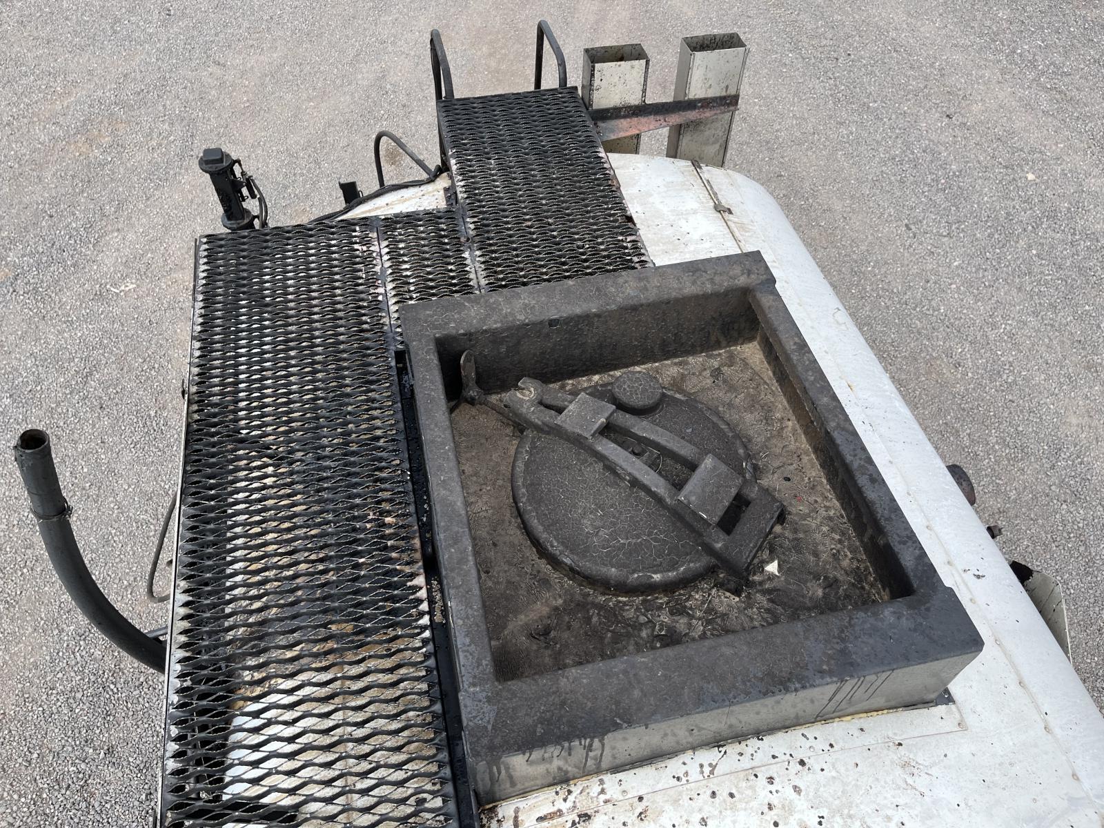 ./imagenes/INVOICE/2019/16599/CAMION PETROLIZADOR GMC TOPKICK (6).JPG